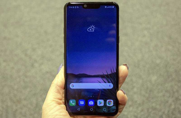 Обзор LG G8 ThinQ: управляй смартфоном как джедай