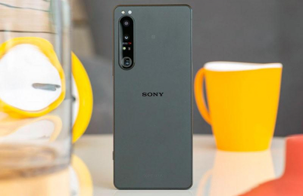 Обзор Sony Xperia 1 IV: флагманского смартфона и революционного камерофона