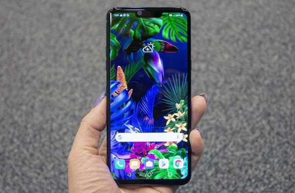 Обзор LG G8 ThinQ: управляй смартфоном как джедай