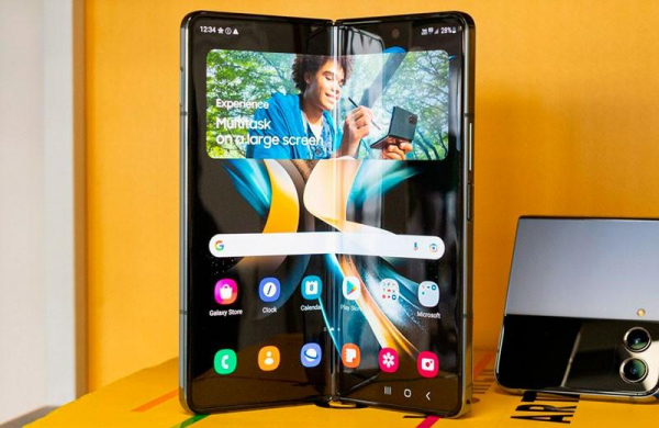 Обзор Samsung Galaxy Z Fold 4: флагманский смартфон и планшет в одном устройстве