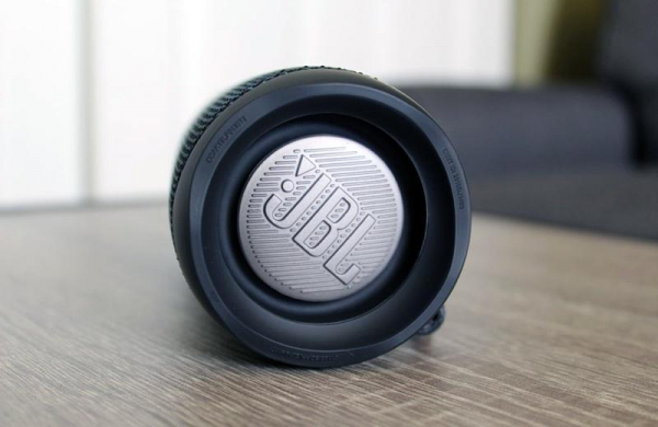 Обзор JBL Flip 5: обновлённая портативная Bluetooth-колонка без излишеств