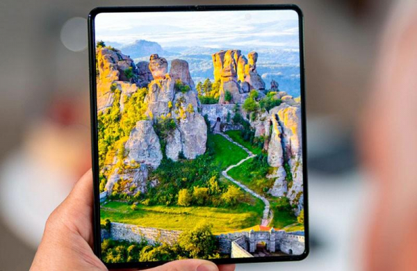 Обзор Samsung Galaxy Z Fold 4: флагманский смартфон и планшет в одном устройстве