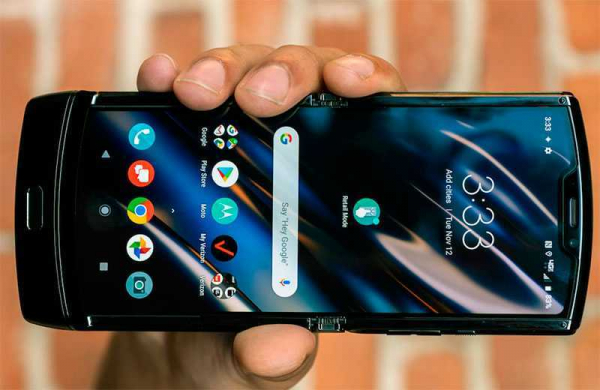 Обзор Motorola Razr 2019: раскладной смартфон будущего