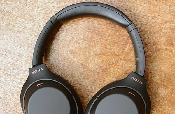 Обзор Sony WH-1000XM4: лучшие наушники стали ещё лучше