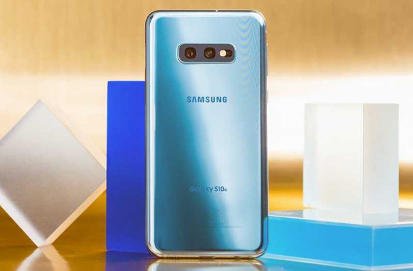 Обзор Samsung Galaxy S10e: почти все навороты по меньшей цене