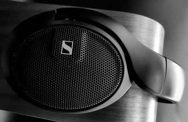 Обзор Sennheiser HD 560S: комфортных проводных наушников с качественным звуком