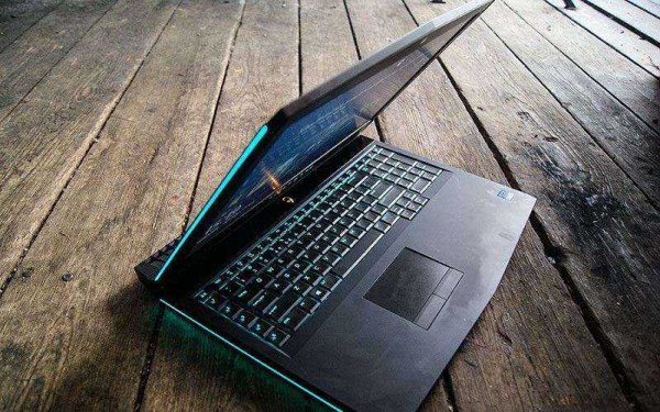 Обзор Alienware 17 R4 – Отзывы на игровой ноутбук, который вызовет зависть у всех