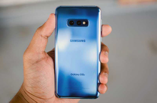 Обзор Samsung Galaxy S10e: почти все навороты по меньшей цене