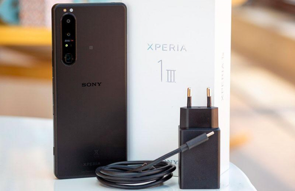 Обзор Sony Xperia 1 III: дорогого и вызывающего недоумение смартфона