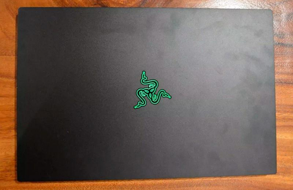 Обзор Razer Blade 15 (2022): дорогого ноутбука для HDR-игр со старыми проблемами