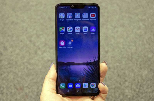 Обзор LG G8 ThinQ: управляй смартфоном как джедай