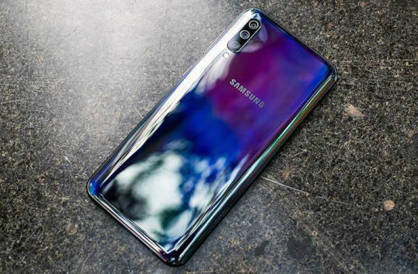 Обзор Samsung Galaxy A50: лучший средний смартфон Samsung