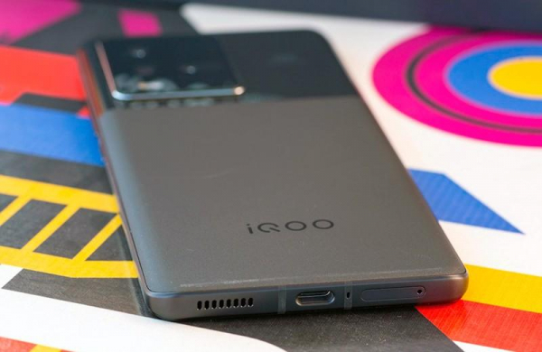 Обзор IQOO 9T: смартфона монстра среднего класса на Snapdragon 8+ Gen 1