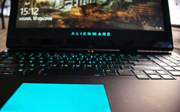 Обзор Alienware 17 R4 – Отзывы на игровой ноутбук, который вызовет зависть у всех