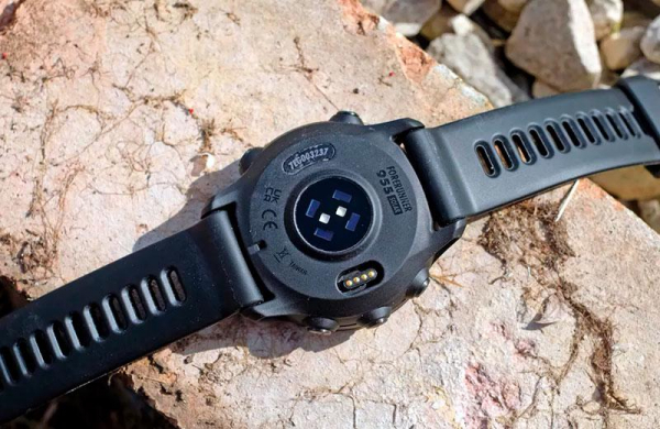 Обзор Garmin Forerunner 955: умные часы для людей без кризиса среднего возраста