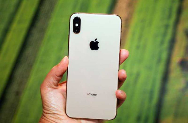 Первый обзор iPhone XS Max: флагман с эпическим экраном