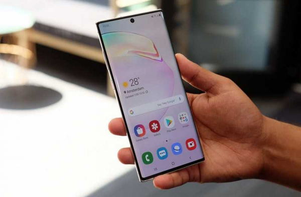 Первый обзор Samsung Galaxy Note 10: меньший смартфон с широкими возможностями