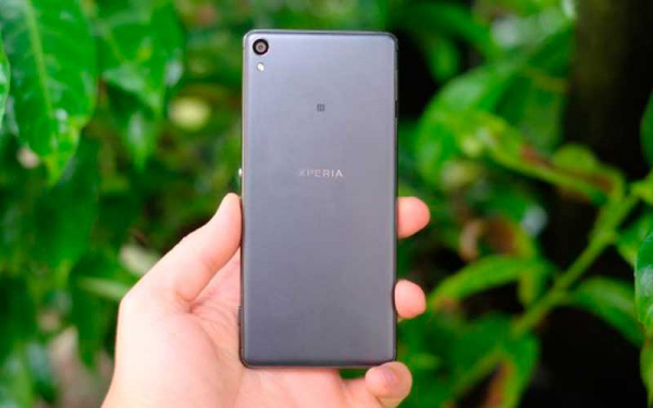 Обзор Sony Xperia XA – Красивый и доступный смартфон от Sony