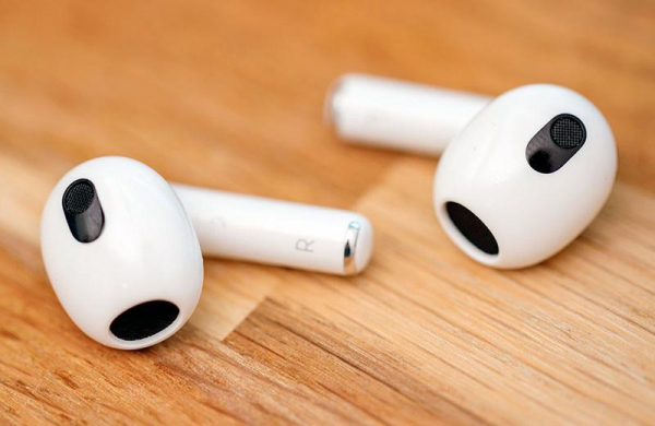 Обзор Apple AirPods 3: очень необычные беспроводные наушники вкладыши