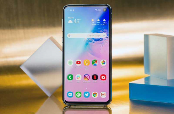 Обзор Samsung Galaxy S10e: почти все навороты по меньшей цене