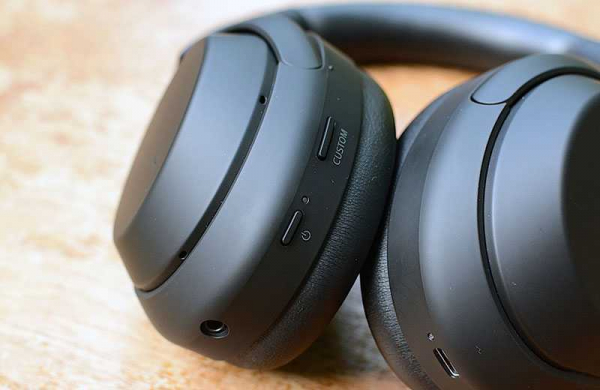 Обзор Sony WH-1000XM4: лучшие наушники стали ещё лучше