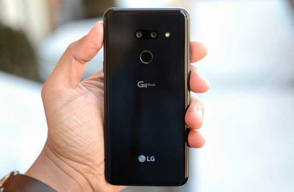 Обзор LG G8 ThinQ: управляй смартфоном как джедай