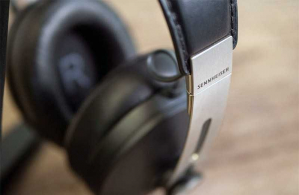 Обзор Sennheiser Momentum III: лучший звук в ритме потребностей