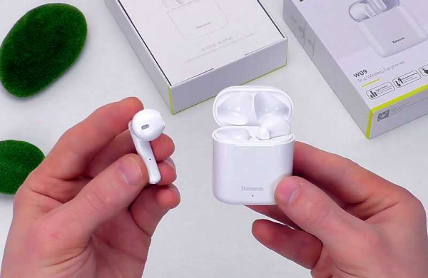 Обзор Baseus W09 TWS: бюджетных беспроводных наушников типа AirPods