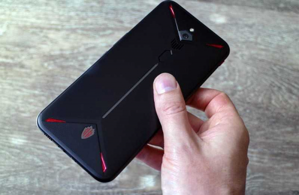 Обзор Nubia Red Magic 3: невероятно мощный и плавный смартфон