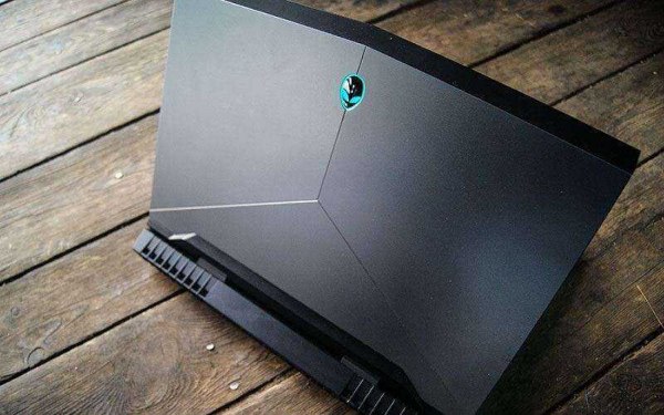 Обзор Alienware 17 R4 – Отзывы на игровой ноутбук, который вызовет зависть у всех