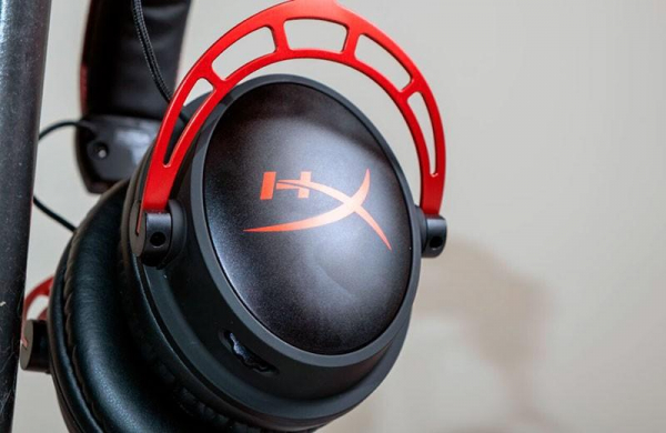 Обзор HyperX Cloud Alpha Wireless: игровая гарнитура с отличным аккумулятором